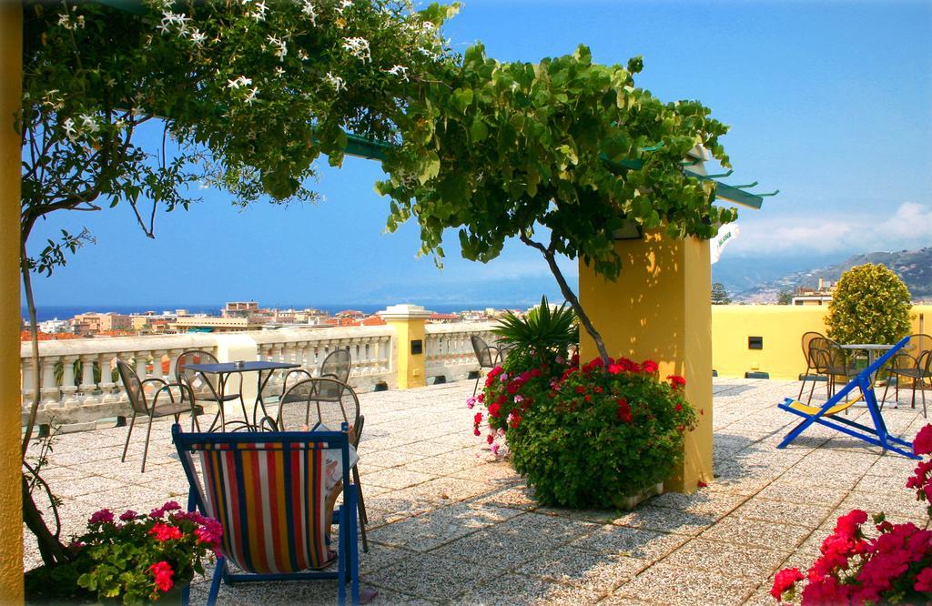 Hotel Aurora Bordighera Exterior foto